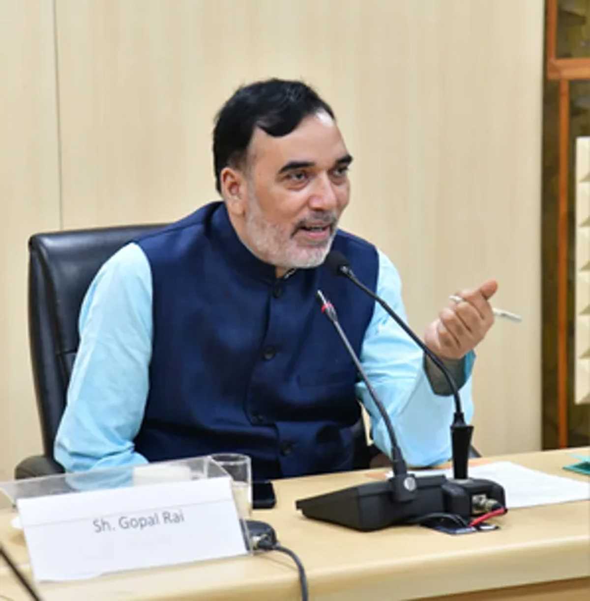 दिल्ली : प्रदूषण को लेकर सभी विभागों की समीक्षा बैठक, अब तक मिली 81,418 शिकायतें